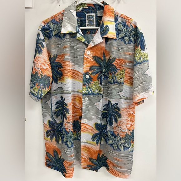 OCEAN CURRENT HAWAIIEN MEN SHIRT  IN SIZE MEDIUM  VERY PRETTY PALM TREES - Picture 2 of 5